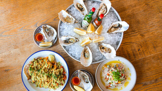 Hams and Clams: H Αθήνα έχει το δικό της oyster bar και είναι εξαιρετικό!