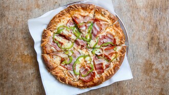 Η καναδέζικη πίτσα στο Normandia 