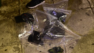 Έκλεψαν ναυτικές φωτοβολίδες από σκάφη στις Τζιτζιφιές πριν από τα επεισόδια του Ρέντη