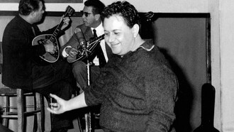 Συνέντευξη Μάνος Χατζιδάκις: «Θα είχε τουλάχιστον ενδιαφέρον μια κυβέρνηση με αδερφές»