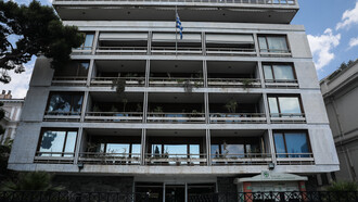 ΣΥΡΙΖΑ - ΠΑΣΟΚ ζητούν εξηγήσεις για υποτιθέμενη διάρρηξη στο υπουργείο Εσωτερικών