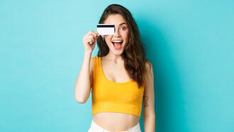 Mastercard: 10 συμβουλές για ασφαλείς πληρωμές στα καλοκαιρινά ταξίδια