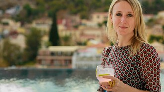 Η Master Distiller του Bombay Sapphire βρέθηκε στην Αθήνα και αποκάλυψε τα μυστικά ενός premium gin