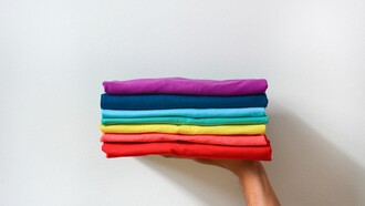 «Fast & Tidy»: Εσείς πόσο γρήγορα μπορείτε να διπλώσετε μια μπλούζα;