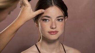 5 βήματα για φωτεινά μάτια, τέλεια φρύδια και εντυπωσιακές βλεφαρίδες