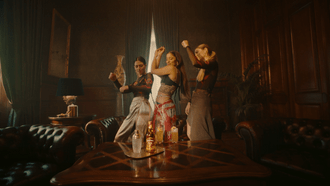 Chivas Regal X Marina Satti: Αυθεντικότητα, έμπνευση, συνεργασία