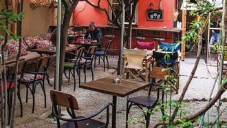 Momo: Μας έμαθε το brunch και παραμένει αγαπημένο στέκι