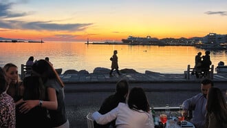 Cardoon: Σημείο καθημερινής συνάντησης στη Χώρα της Τήνου