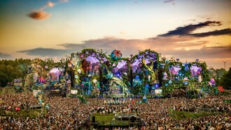 TOMORROWLAND 2025: ΖΗΣΕ ΤΗΝ ΕΜΠΕΙΡΙΑ ΜΕ ΤΟΝ ΚΟΛΛΗΤΟ ΣΟΥ!