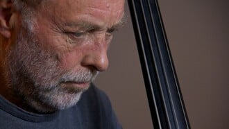 Dave Holland: Ο θρύλος της τζαζ Ντέιβ Χόλαντ έρχεται στο Ηρώδειο
