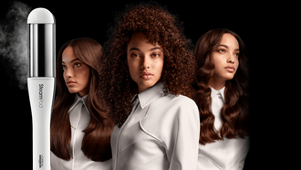 Styling με διάρκεια και περιποίηση: Ο απόλυτος οδηγός για μακριά μαλλιά με φυσική κίνηση