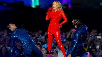 H Kylie Minogue στο Release είναι η πιο ποπ εμπειρία που μπορείς να ζήσεις φέτος στην Αθήνα