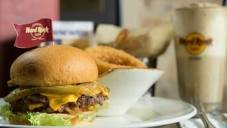 Κάνε own το καλοκαίρι σου στην πόλη με το Own The Week στο Hard Rock Cafe Athens 
