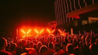 Under the stars party: O Πύργος του Πειραιά γίνεται club με τους Street Outdoors στα decks