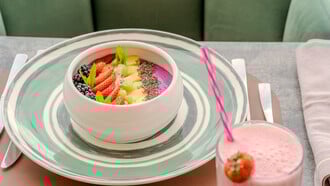 Sunday Friends & Family Brunch: Οι Κυριακές αποκτούν ξανά γεύση και χρώμα