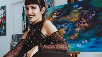 Αθηνά Παππά: Dream pop τέχνη που ενώνει φύση, συμβολισμό και θηλυκή ενδυνάμωση