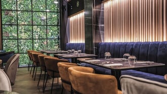 Amber Athens: Καθημερινή στάση σε έναν χώρο με υψηλή αισθητική και ελληνική γευστική ψυχή