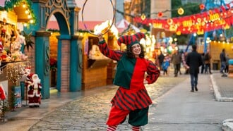 ΔΕΗ CHRISTMAS FACTORY: Η πιο φωτεινή γιορτή της Αθήνας λάμπει στην καρδιά της πόλης