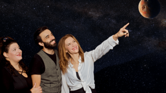 «Κέλλυ»: Αγνή Χιώτη και Βασιλική Βλάχου ενώνουν θεατρικά τις δυνάμεις τους