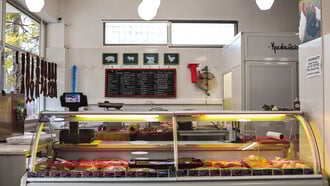 Το Παραδοσιακόν Κρεοπωλείον-Παντοπωλείον: Ένας χώρος που σε κάνει να χαίρεσαι να μαγειρεύεις