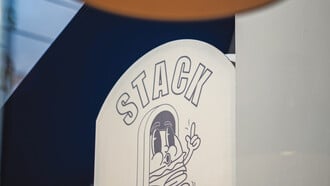 Stack Burgers: Street φιλοσοφία από ένα σημείο στο Ίλιον για να χορταίνουμε αληθινό μπέργκερ!