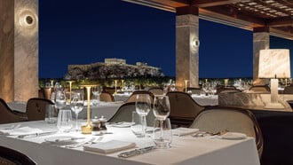 Το GB Roof Garden του Ξενοδοχείου Μεγάλη Βρεταννία καλωσορίζει τον νέο Chef de Cuisine Γιάννη Ροκανά