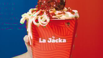 La Jacka: Το νέο street food του Πειραιά είναι ένα concept που έχει από πίσω ένα βαρύ όνομα