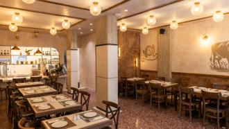 «Της μάνας σου»: Μια νέα άφιξη στη Θεσσαλονίκη που σερβίρει γεύσεις και αναμνήσεις