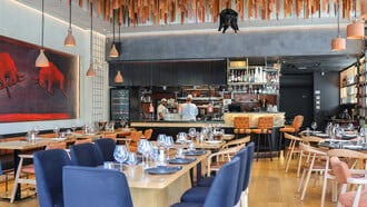 Burnt Bone: Ένα steakhouse με fusion επιρροές