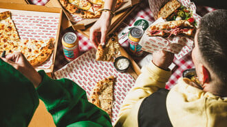 Amore Pizza: Ναπολιτάνικη πίτσα από το αδελφάκι του Lovely Days