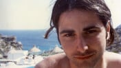 Ένας διάττων, ξεχωριστός ποιητής των ’90s που αυτοκτόνησε πριν συμπληρώσει τα 20 του χρόνια.