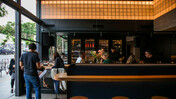 Grasshoppers: Ένα ολοκαίνουργιο μπαρ μόλις εμφανίστηκε πίσω από τη Στέγη