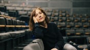 Γιούλη Τσαγκαράκη: «Κάθε σπίτι έχει τον δικό του Νετανιάχου, τον δικό του Τραμπ»