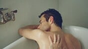 Kάννες 2026: Gay έρωτες που επιβιώνουν σε καιρούς πολέμου