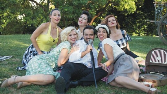 Δώρος Δημοσθένους, Let's swing again