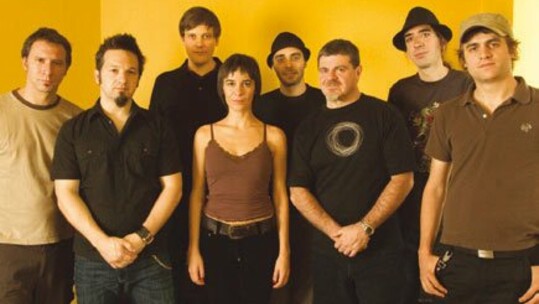 ΒΑJOFONDO TANGO CLUB