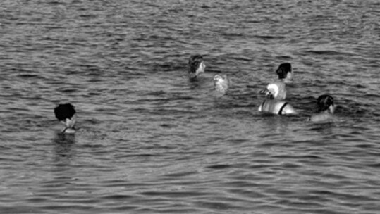 Λίζη Καλλιγά - Ελευσίνα 1994-2013, Σκοτεινά Νερά