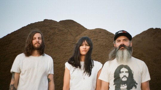 Οι Moon Duo επιστρέφουν "σπίτι" τους. Mαζί τους οι Chickn