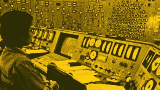 Meltdown w/ Manu + Roman + Saradis at six d.o.g.s