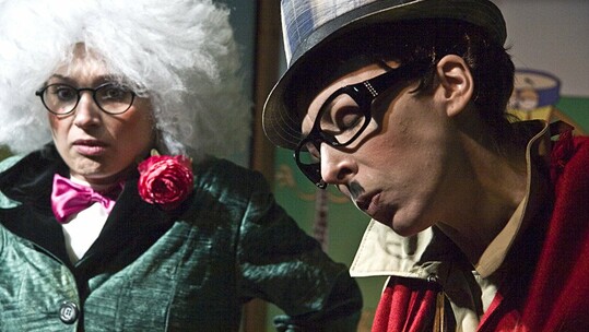 ΚΑΠΟΤΕ ΣΤΗ ΜΕΛΩΔΙΟΥΠΟΛΗ