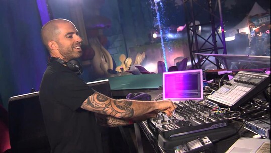  Blend presents Christ Liebing & Julian Jeweil 