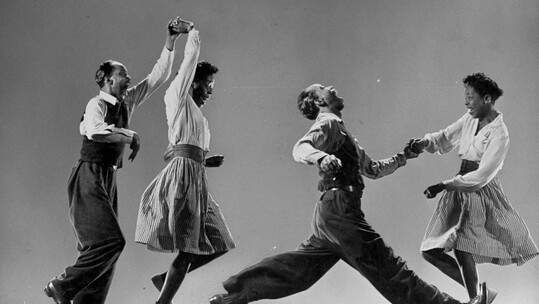 Stomp off, swing & roll dance party 