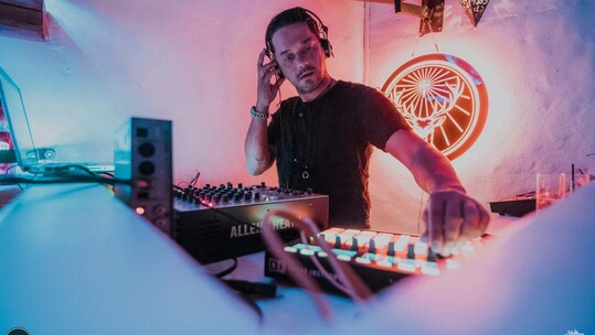 Nicolas Dales / Trixx / Sirod