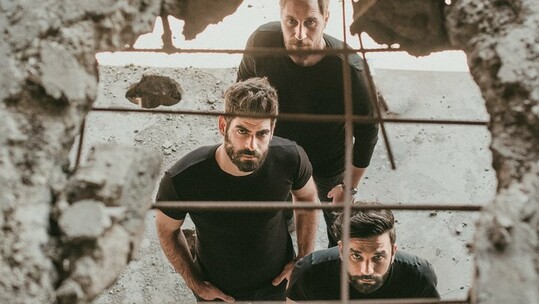 Όταν τα χελιδόνια κλαίνε