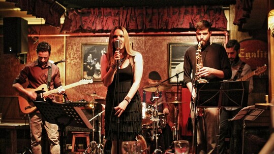 Eva Sakellari & The SoulVibes