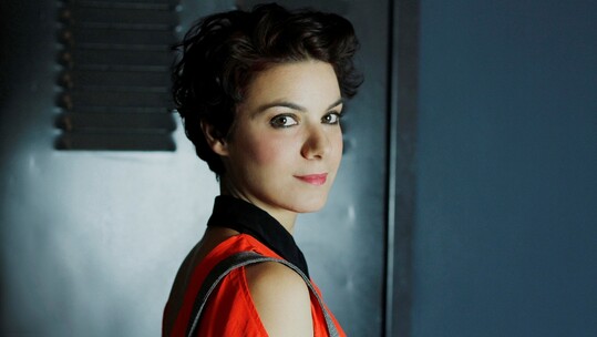 Ανδριάνα Μπάμπαλη, Νίκος Γκάτσος: με τον ήλιο γείτονα