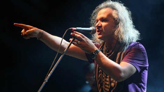 Χρήστος Θηβαίος, Βόλτα στα Εξάρχεια