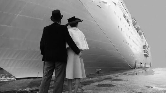 Ο Μέγας Ανατολικός ερωτογραφία εν πλώ