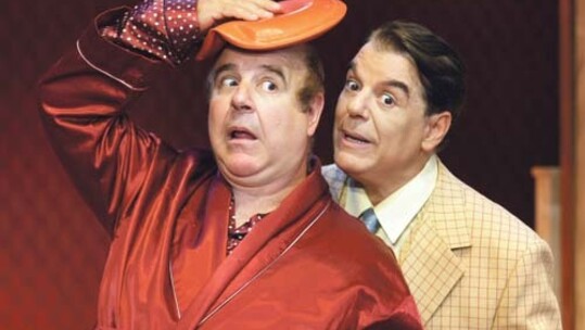 ΕΝΑ ΒΟΤΣΑΛΟ ΣΤΗ ΛΙΜΝΗ