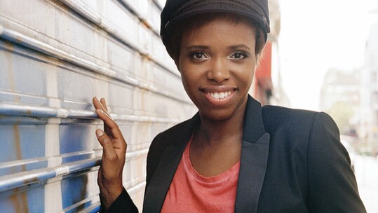Η Kellylee Evans είναι από τις πλέον αισθαντικές φωνές της τζαζ σήμερα